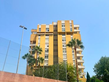 Piso con piscina en venta en Carrer Gran Khan 2