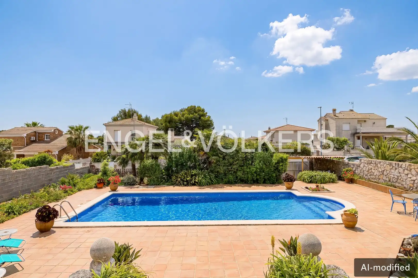 Piscina de Casa o xalet en venda en Cubelles amb Aire condicionat, Calefacció i Jardí privat
