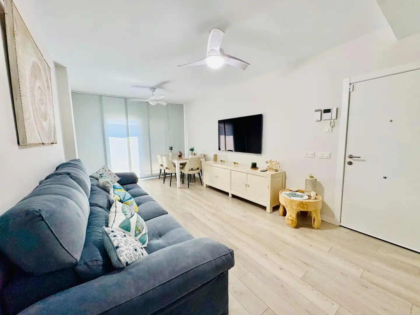 Sala de estar de Planta baja de alquiler en Vélez-Málaga con Aire acondicionado, Calefacción y Jardín privado