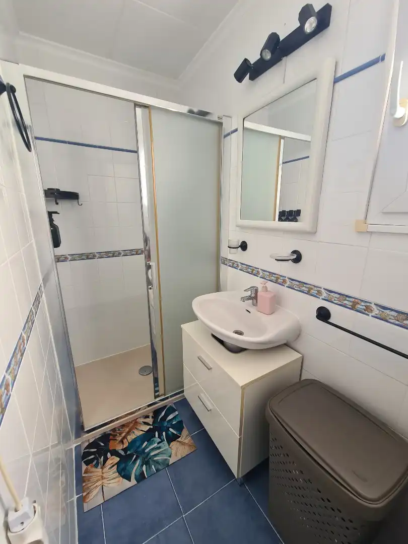 Bathroom of Flat for sale in Vinaròs  with Air Conditioner, Heating and Storage room