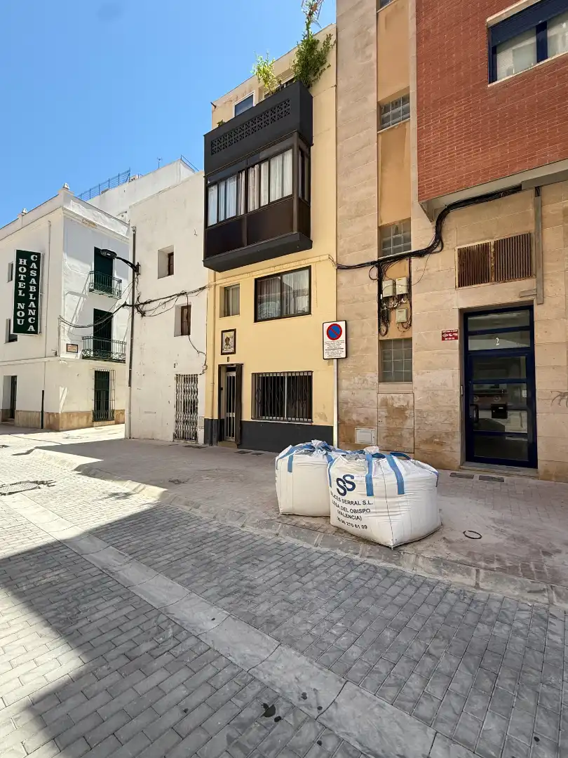Vista exterior de Casa adosada en venta en Vinaròs con Aire acondicionado, Horno y Balcón