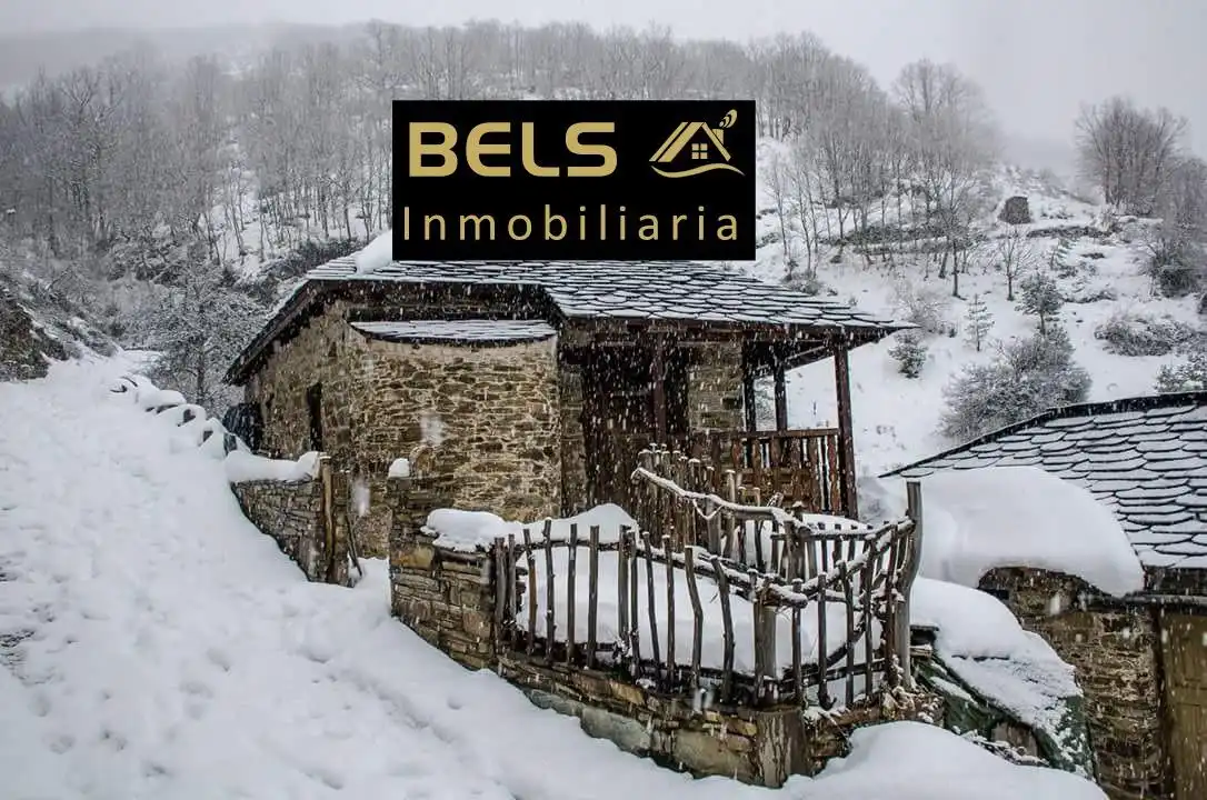 Vista exterior de Casa o xalet en venda en Ponferrada