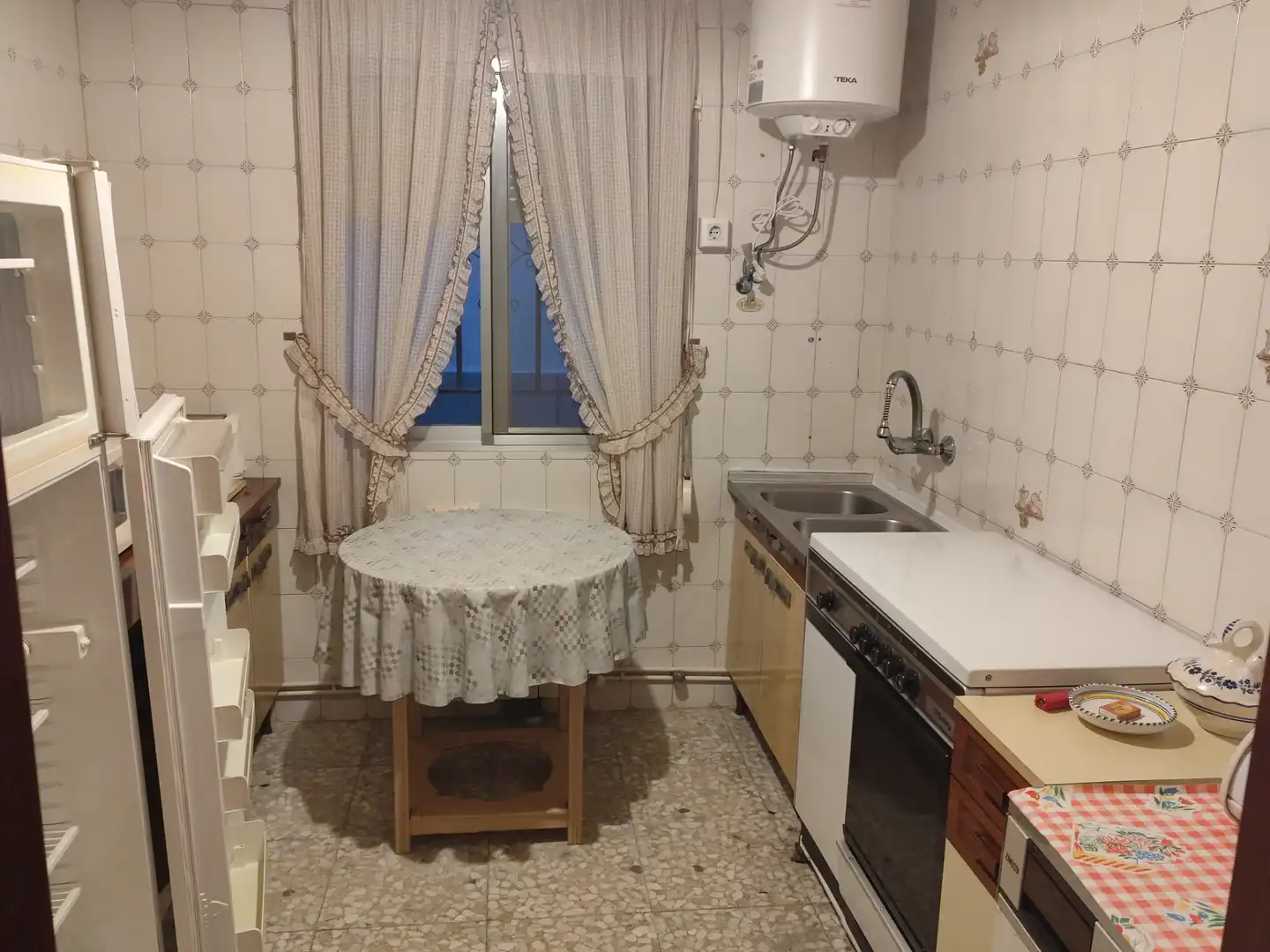 Cuina de Casa o xalet en venda en Polán amb Calefacció, Jardí privat i Moblat