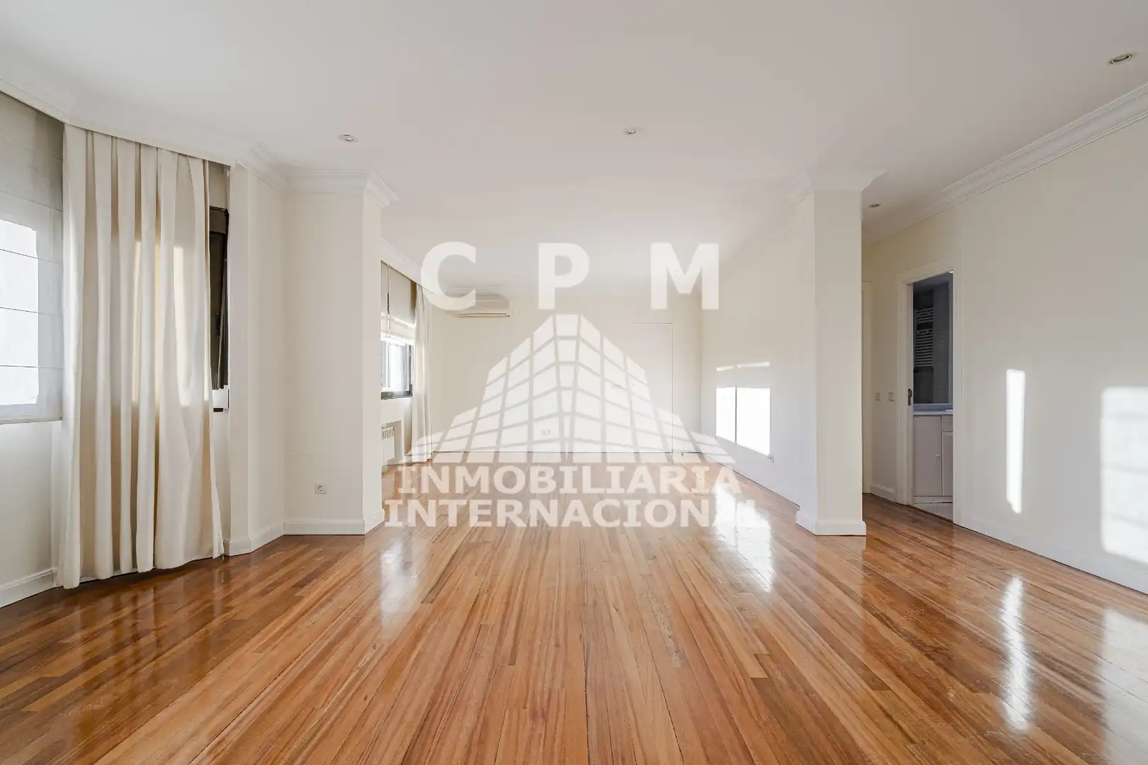 Wohnzimmer von Wohnung zur Miete in Madrid mit Klimaanlage, Heizung und Parkett