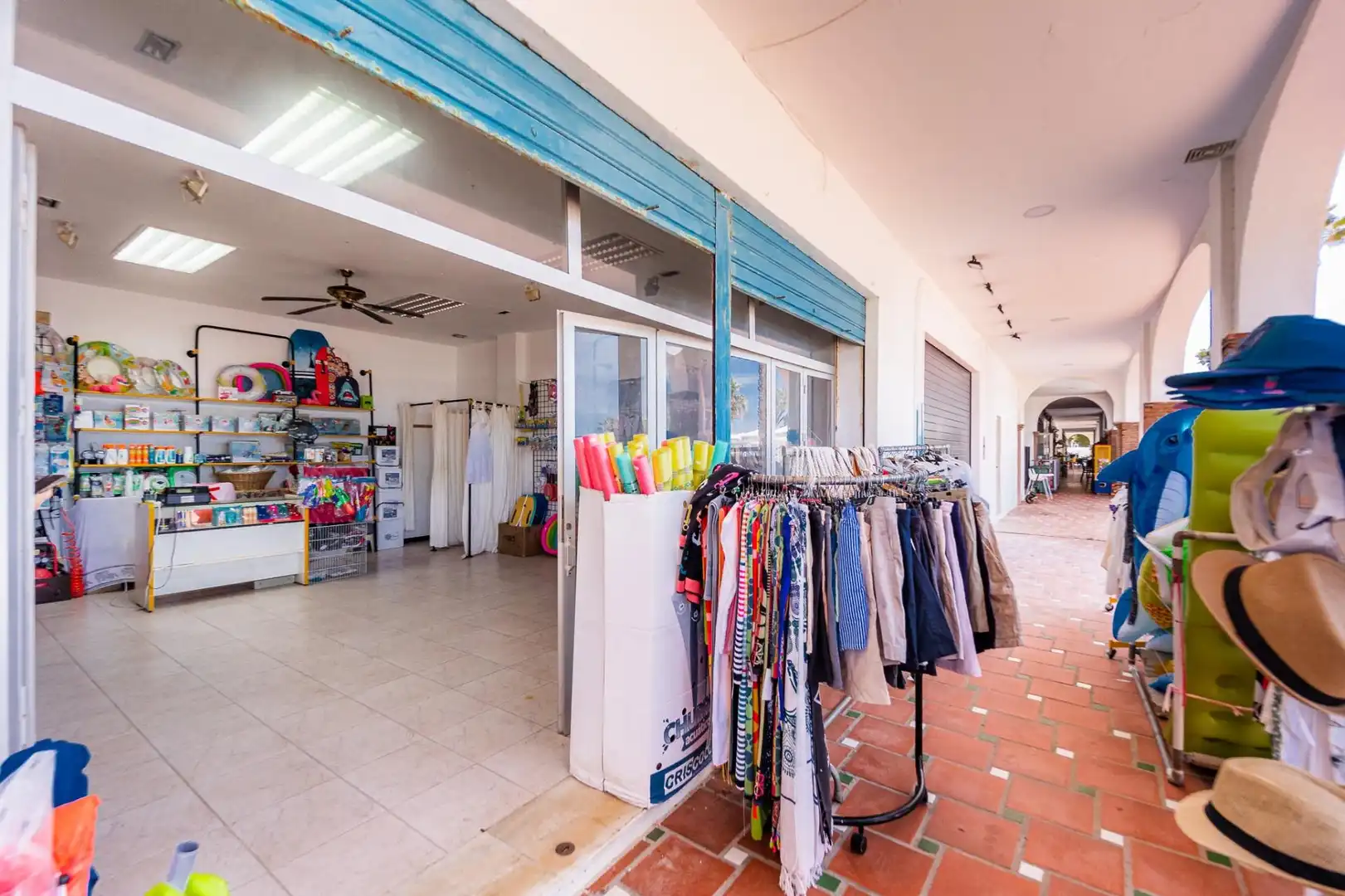 Local en venda a Calle Calle Paseo Marítimo, 1, Salobreña Costa
