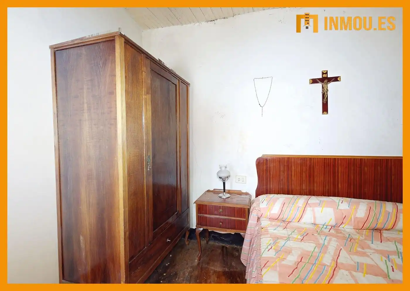 Schlafzimmer von Einfamilien-Reihenhaus zum Verkauf in Celanova mit Privatgarten