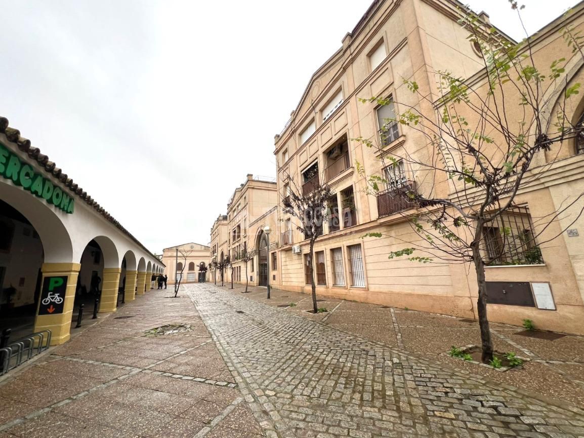 Vista exterior de Pis en venda en Jerez de la Frontera
