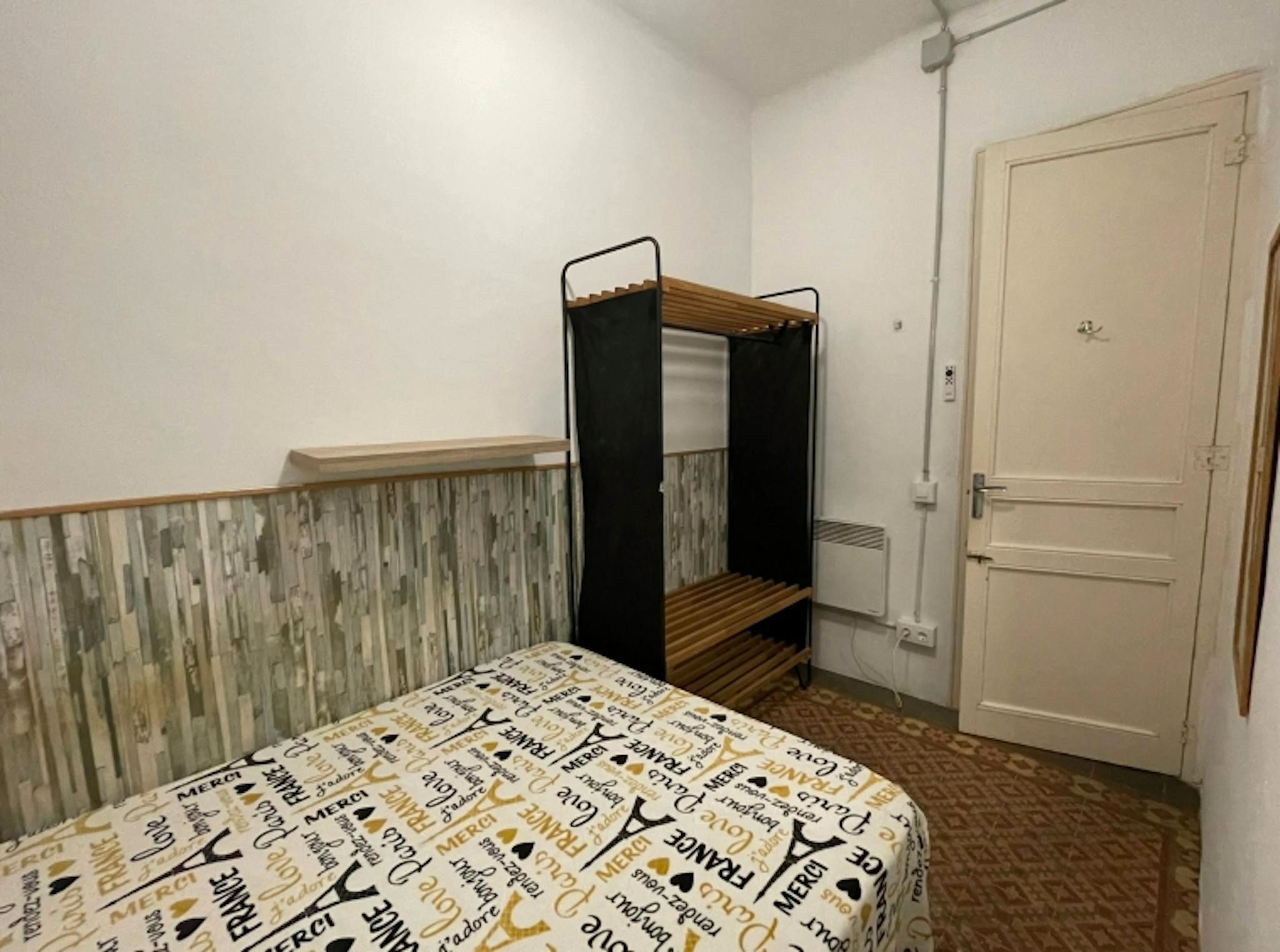 Bedroom of Flat to share in  Barcelona Capital  with Heating and Furnished