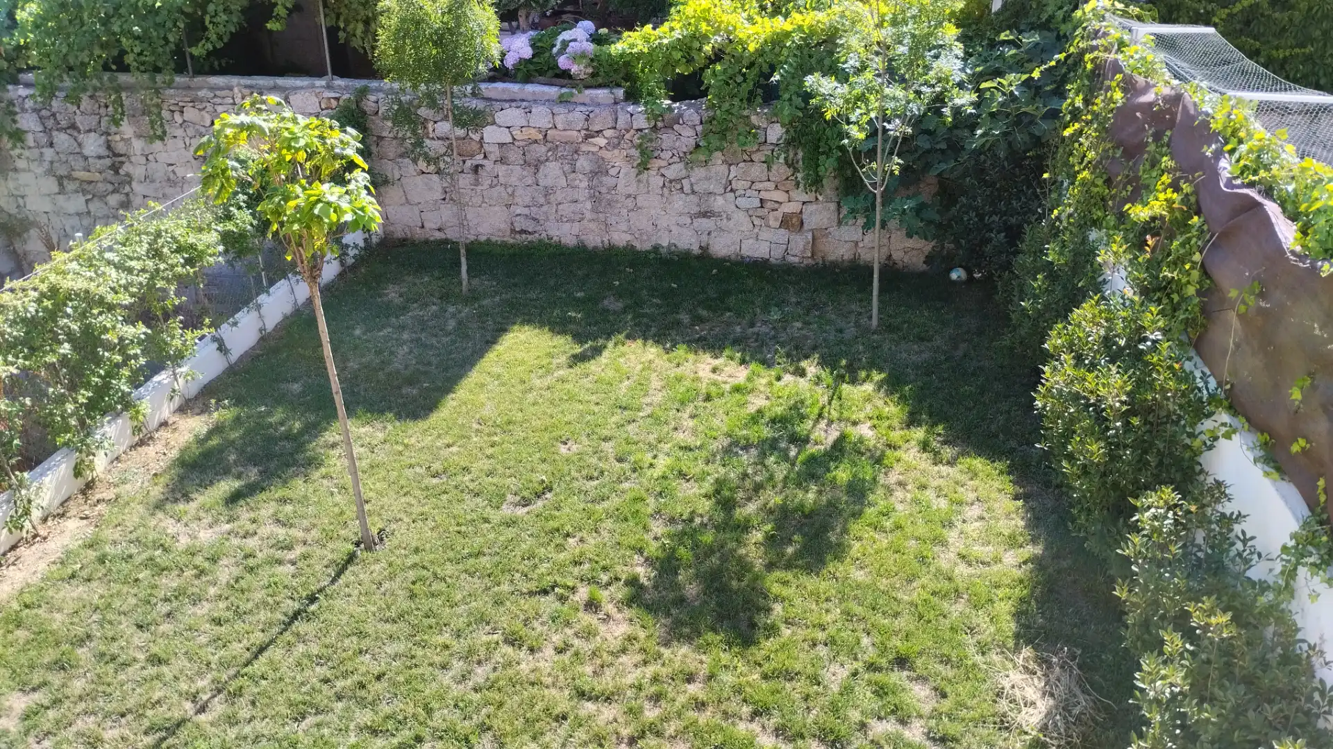 Jardí de Casa adosada en venda en Zarzalejo amb Aire condicionat, Calefacció i Jardí privat