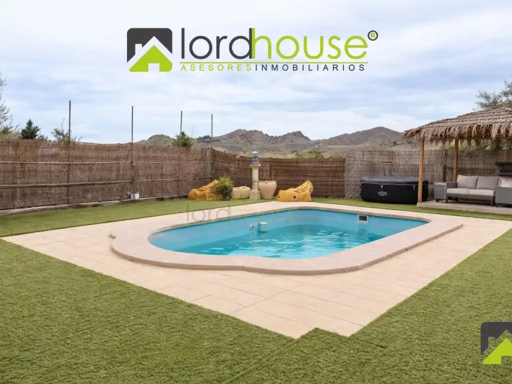 Piscina de Casa o xalet en venda en Lorca