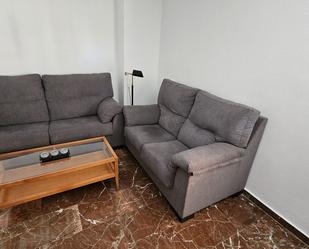 Apartment to rent in Calle de Cataluña, Renfe - Bulevar 1ª y 2ª Fase