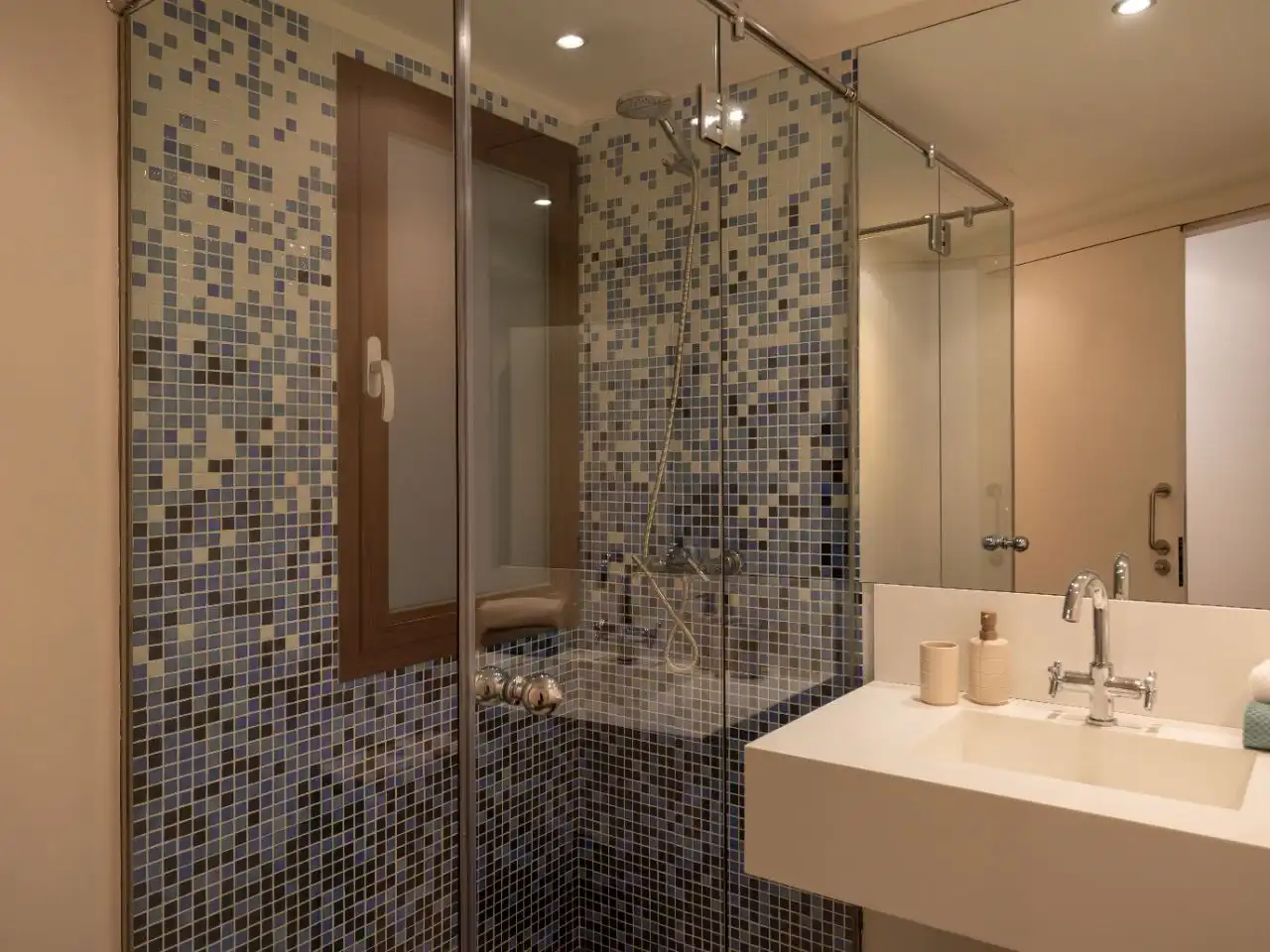 Bathroom of Flat for rent in Centre
