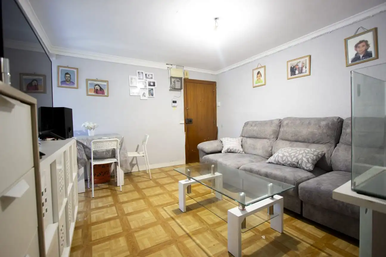 Flat for sale in Polígon Merinals, imagen 2