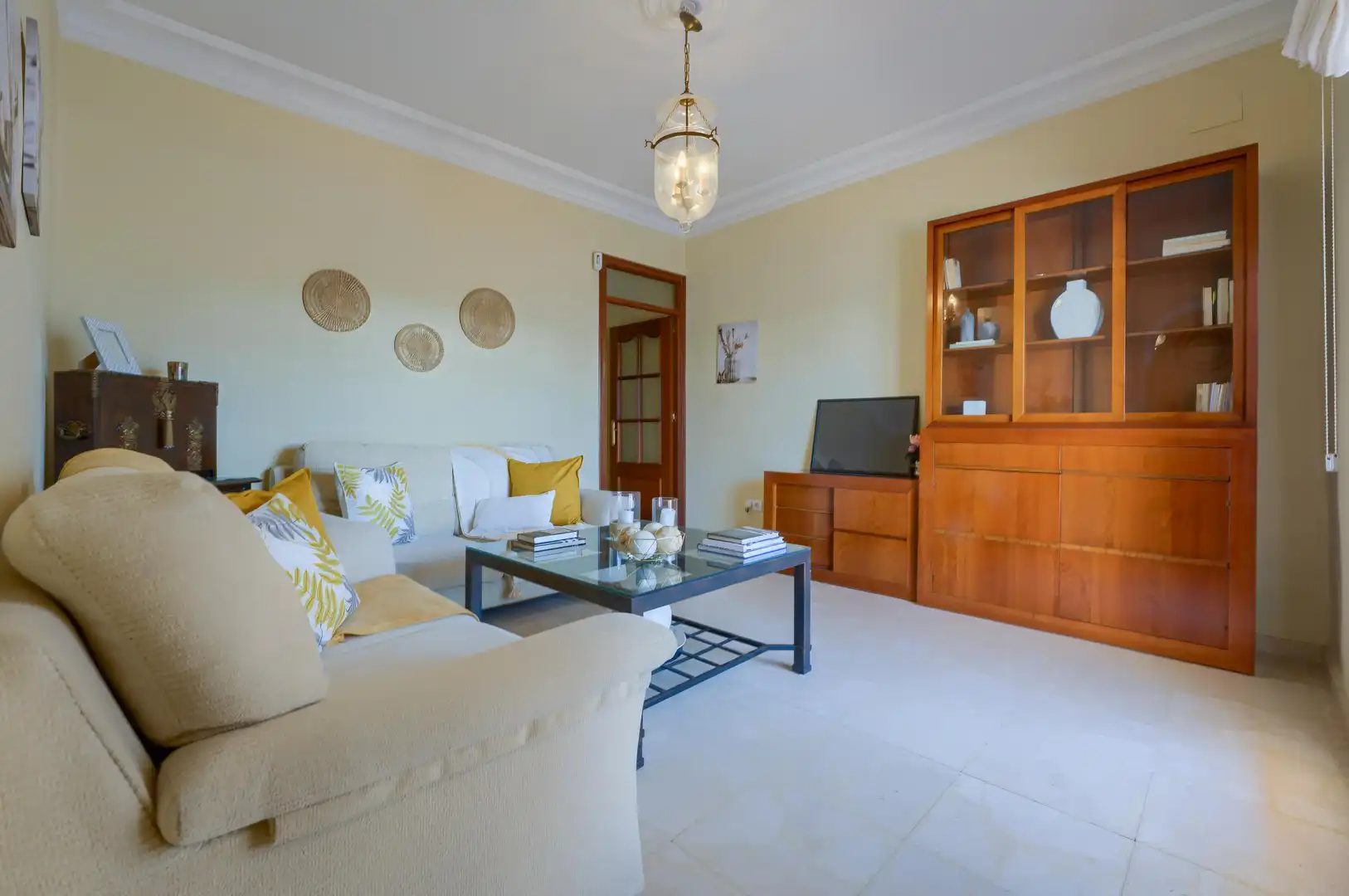 Sala de estar de Apartamento en venta en Sevilla con Alarma