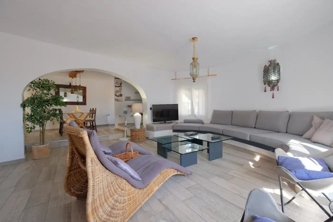 Sala d'estar de Casa o xalet en venda en Calpe / Calp amb Aire condicionat, Calefacció i Jardí privat