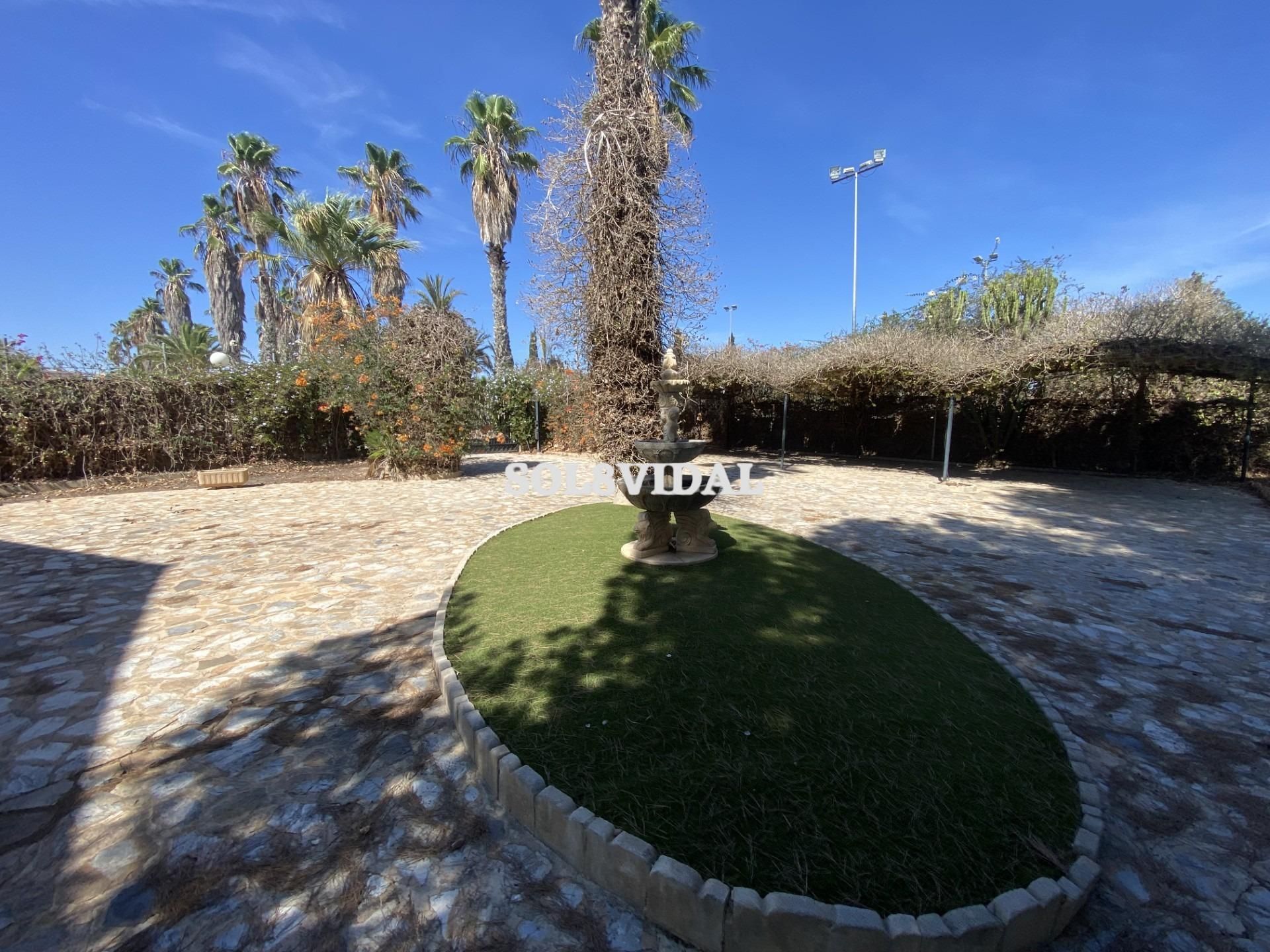 Jardí de Casa o xalet de lloguer en Orihuela amb Jardí privat, Terrassa i Piscina