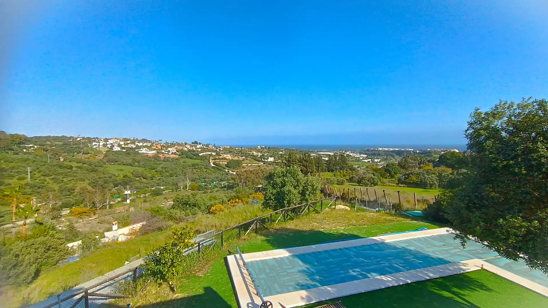 Piscina de Finca rústica en venta en Estepona con Aire acondicionado, Calefacción y Jardín privado