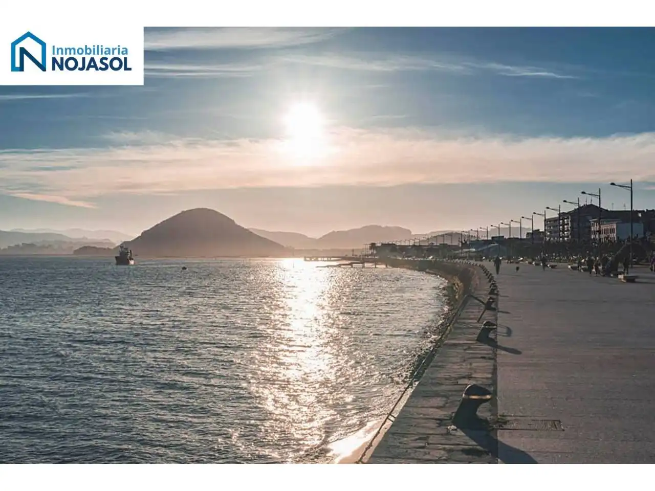 Vista exterior de Apartamento en venta en Santoña con Amueblado