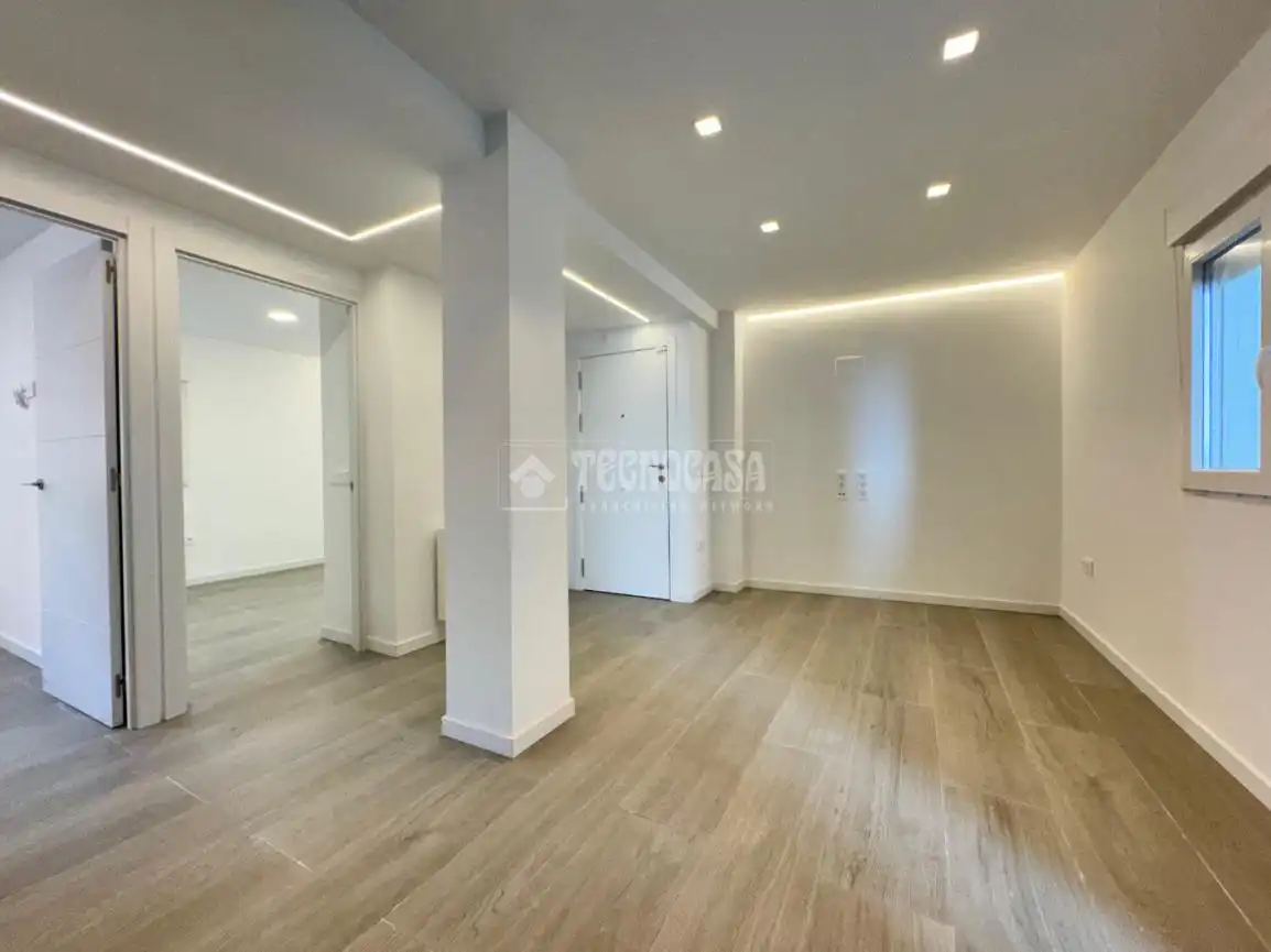 Flat for sale in Alcobendas  with Air Conditioner and Heating