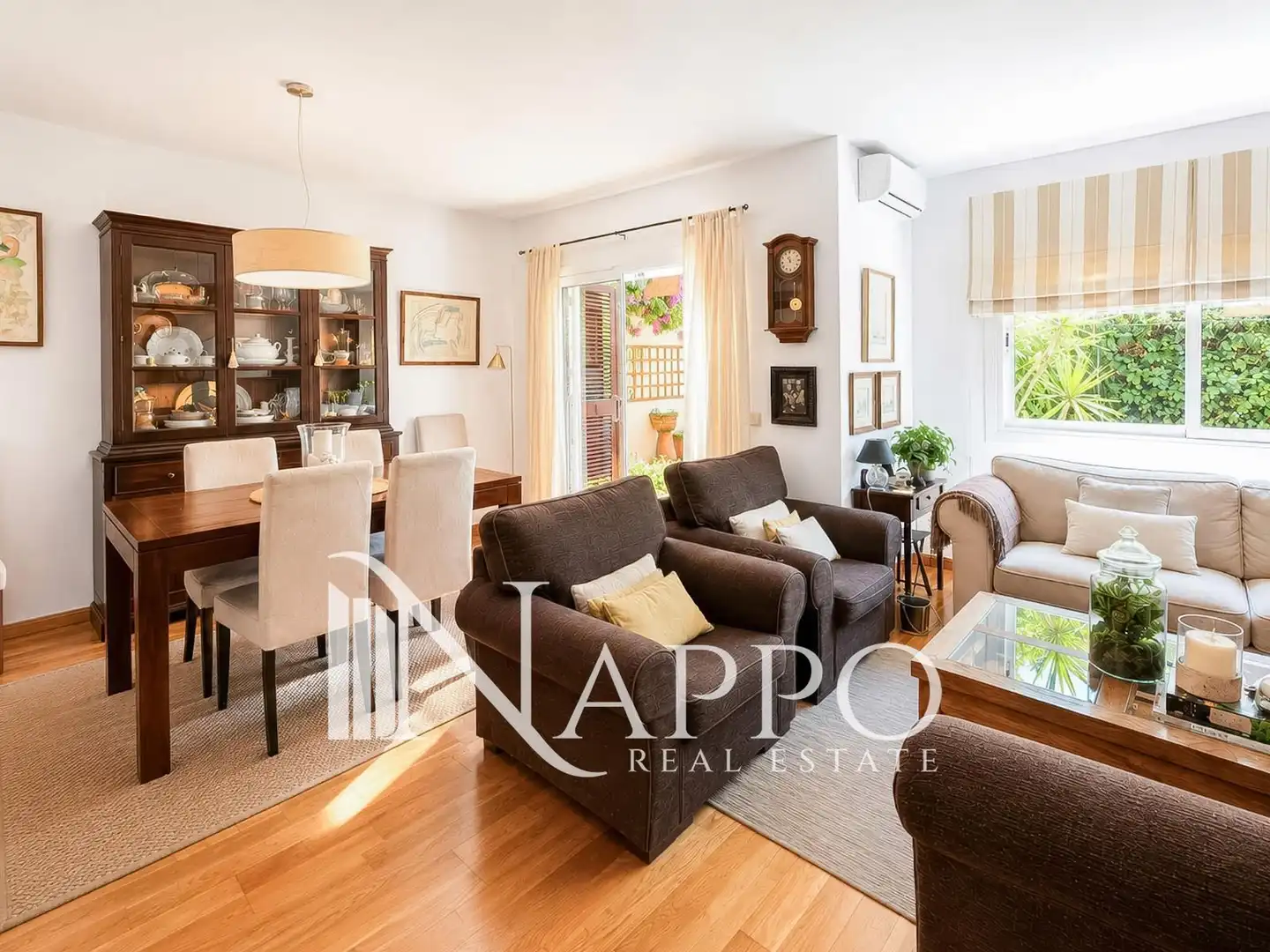 Sala de estar de Casa adosada en venta en  Palma de Mallorca con Aire acondicionado, Calefacción y Jardín privado
