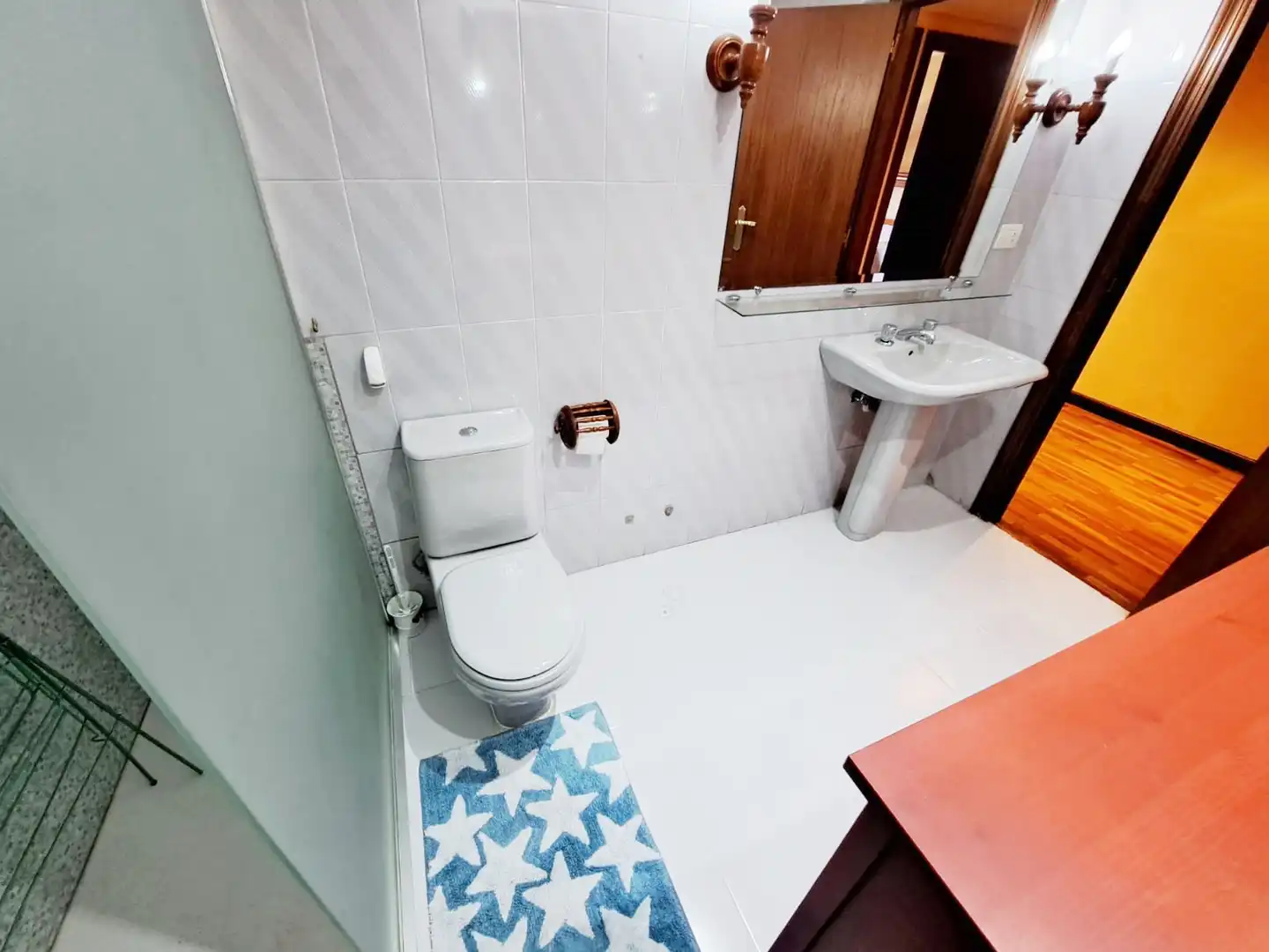 Baño de Apartamento en venta en Vitoria - Gasteiz con Calefacción, Trastero y Amueblado