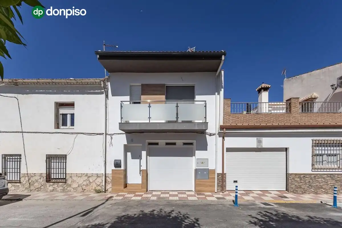 Exterior view of Detached homes for sale in Churriana de la Vega  with Air Conditioner