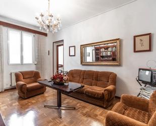 Sala d'estar de Pis en venda en  Madrid Capital amb Calefacció