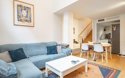 Sala d'estar de Pis en venda en  Barcelona Capital amb Parquet, Terrassa i Balcó