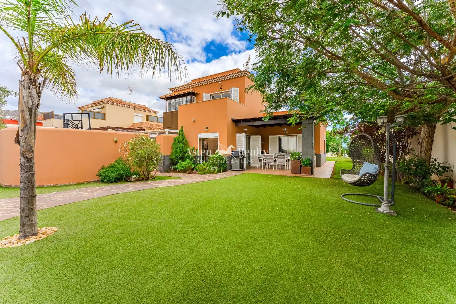 Garden of Houses for sale in Adeje  with Air Conditioner, Heating and Terrace