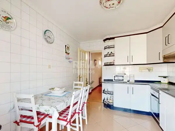 Cocina de Piso en venta en Vigo  con Parquet y Terraza