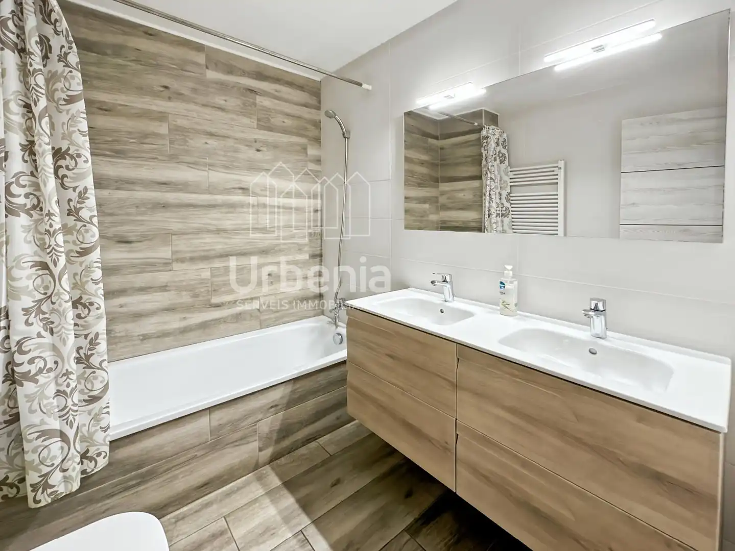 Baño de Piso en venta en Dosrius con Aire acondicionado, Calefacción y Terraza