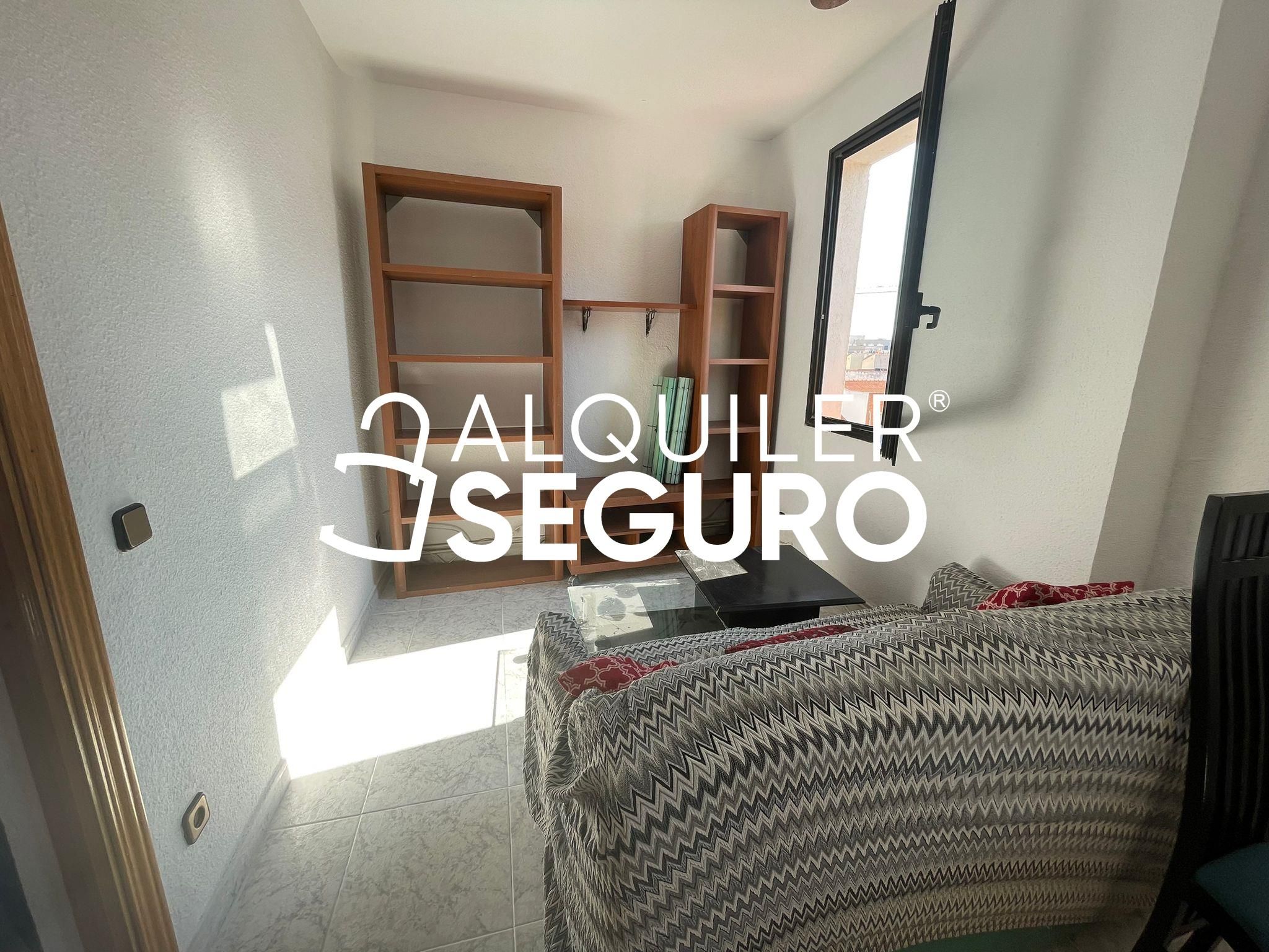 Living room of Flat to rent in  Madrid Capital  with Heating and Furnished