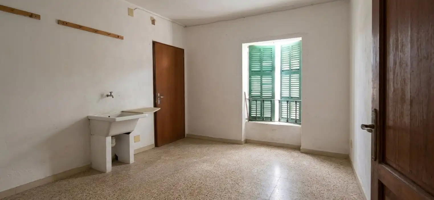 Houses for sale in Manacor  with Air Conditioner, Private garden and Terrace