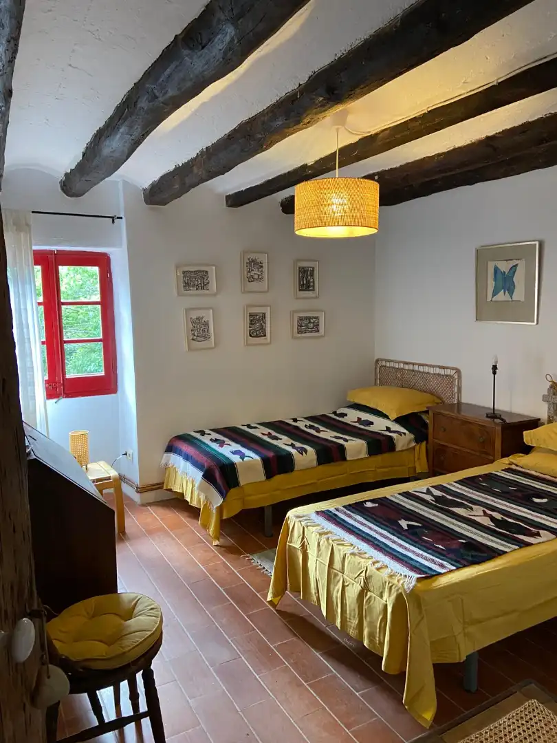 Dormitori de Finca rústica en venda en Maià de Montcal amb Aire condicionat, Calefacció i Jardí privat
