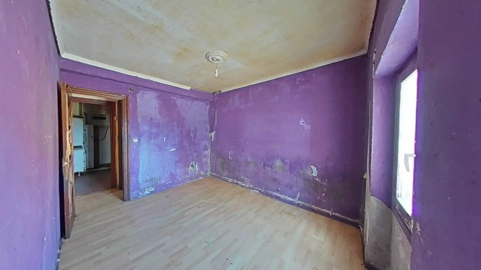 Habitación de Piso en venta en El Astillero   con Horno