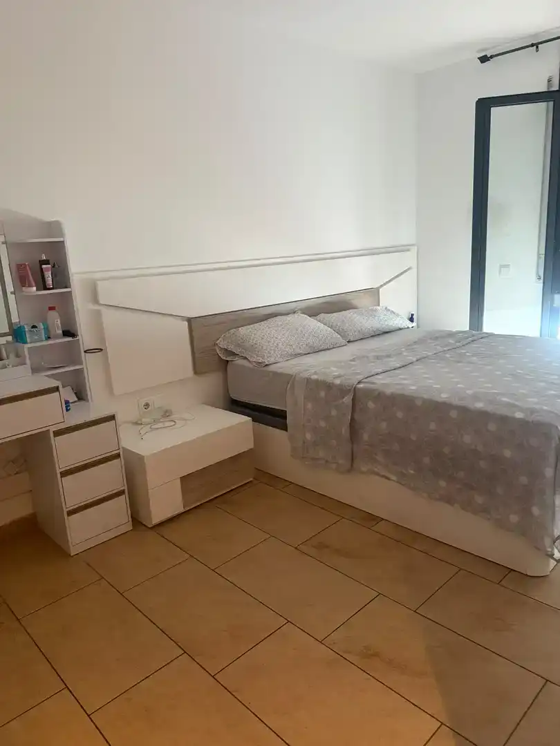 Dormitori de Pis en venda en Alcarràs amb Aire condicionat, Piscina i Balcó