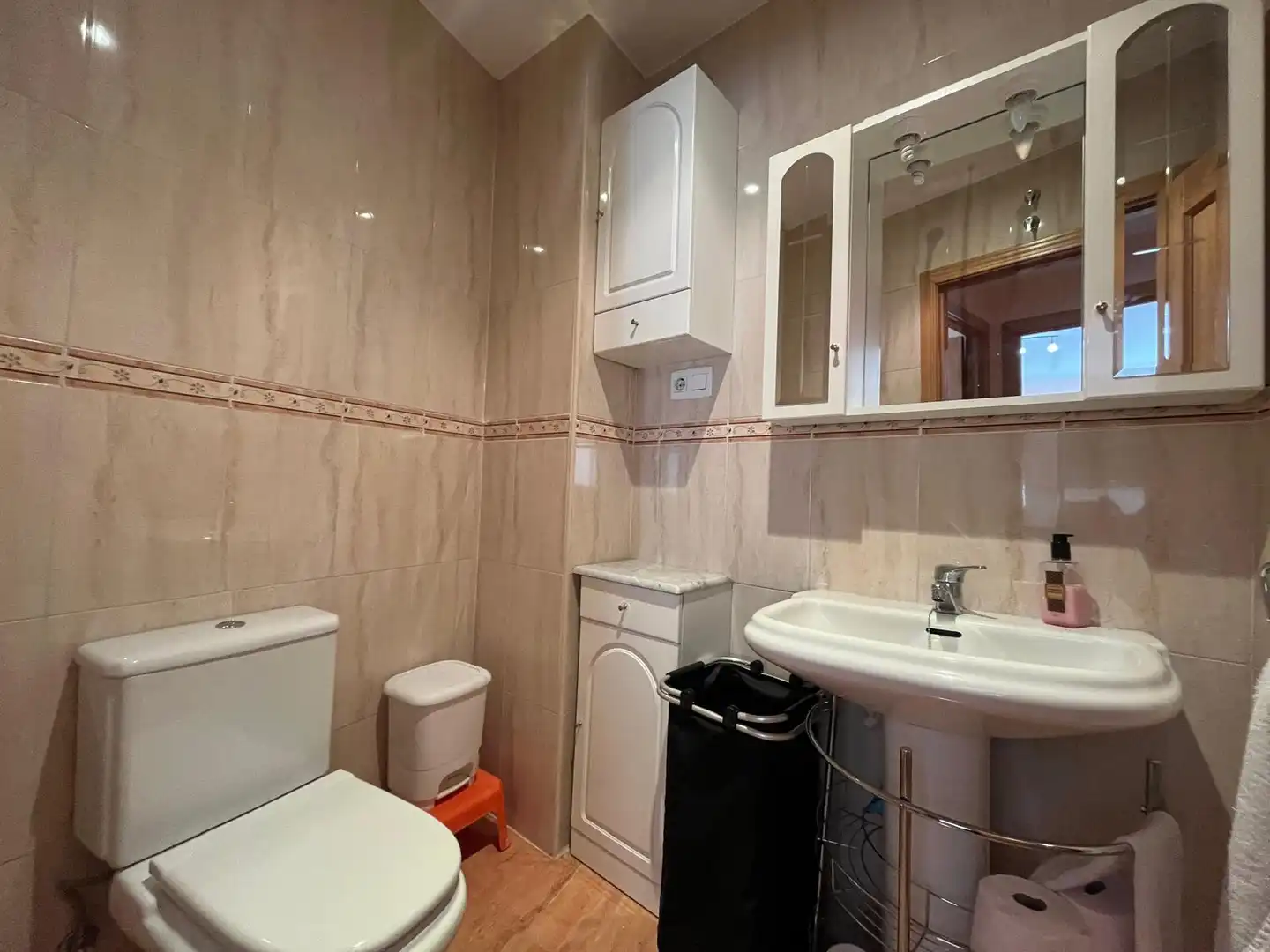 Badezimmer von Dachboden zum Verkauf in Villarrubia de los Ojos mit Klimaanlage, Heizung und Terrasse