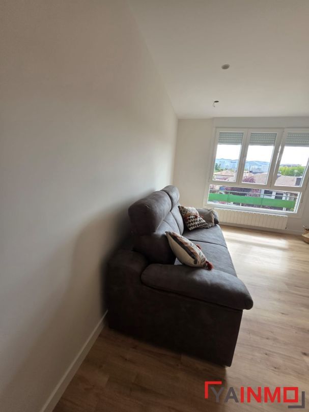 Living room of Flat to rent in Vitoria - Gasteiz  with Heating, Parquet flooring and Terrace