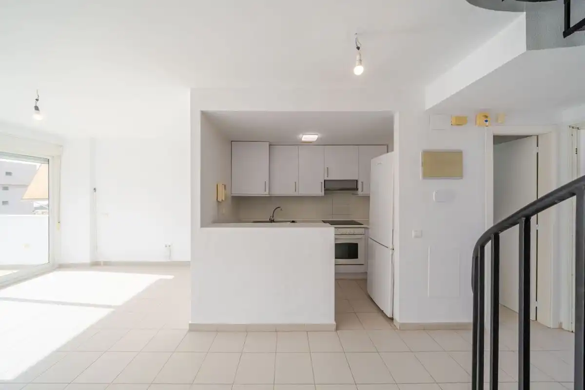 Cuina de Dúplex en venda en Guardamar del Segura amb Aire condicionat, Calefacció i Terrassa