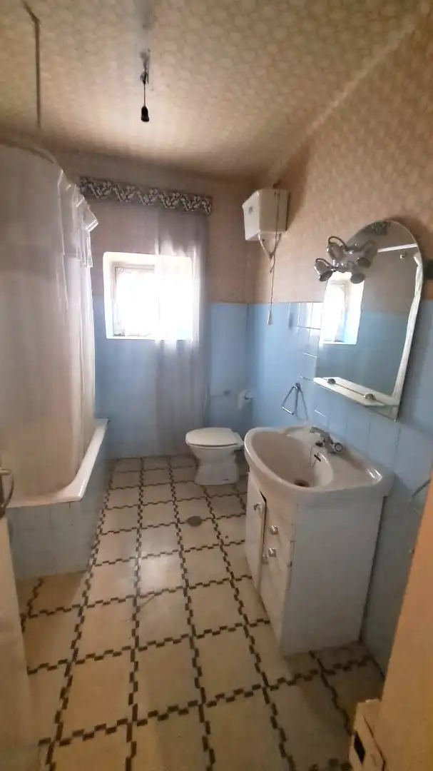 Baño de Casa o chalet en venta en Sanchonuño con Trastero y Amueblado