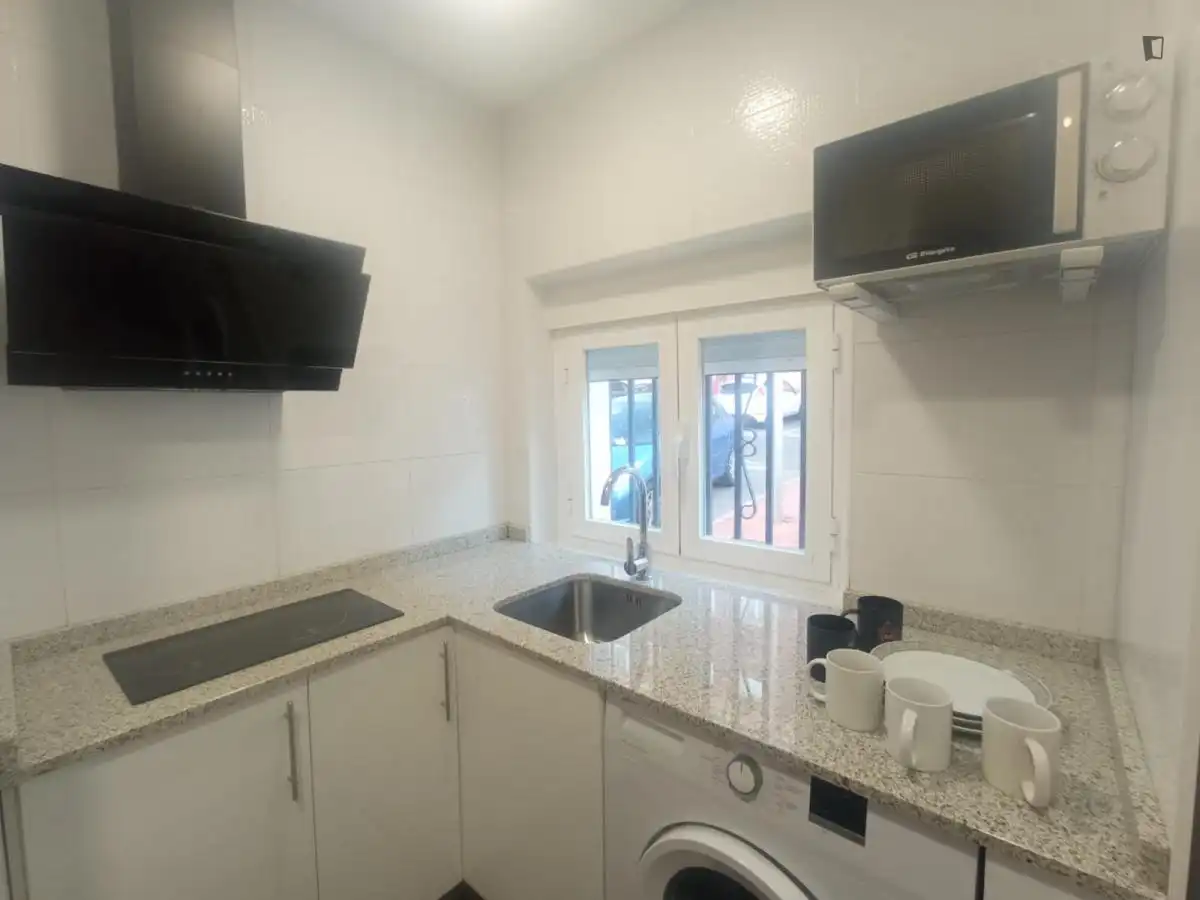 Cuina de Apartament de lloguer en Salamanca amb Calefacció, Moblat i Rentadora