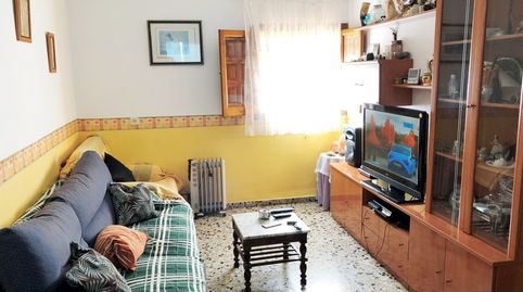 Foto 2 de Casa adosada en venta en Sayalonga, Málaga