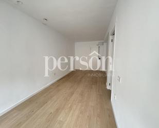 Flat to rent in  Valencia Capital  with Air Conditioner, Parquet flooring and Balcony