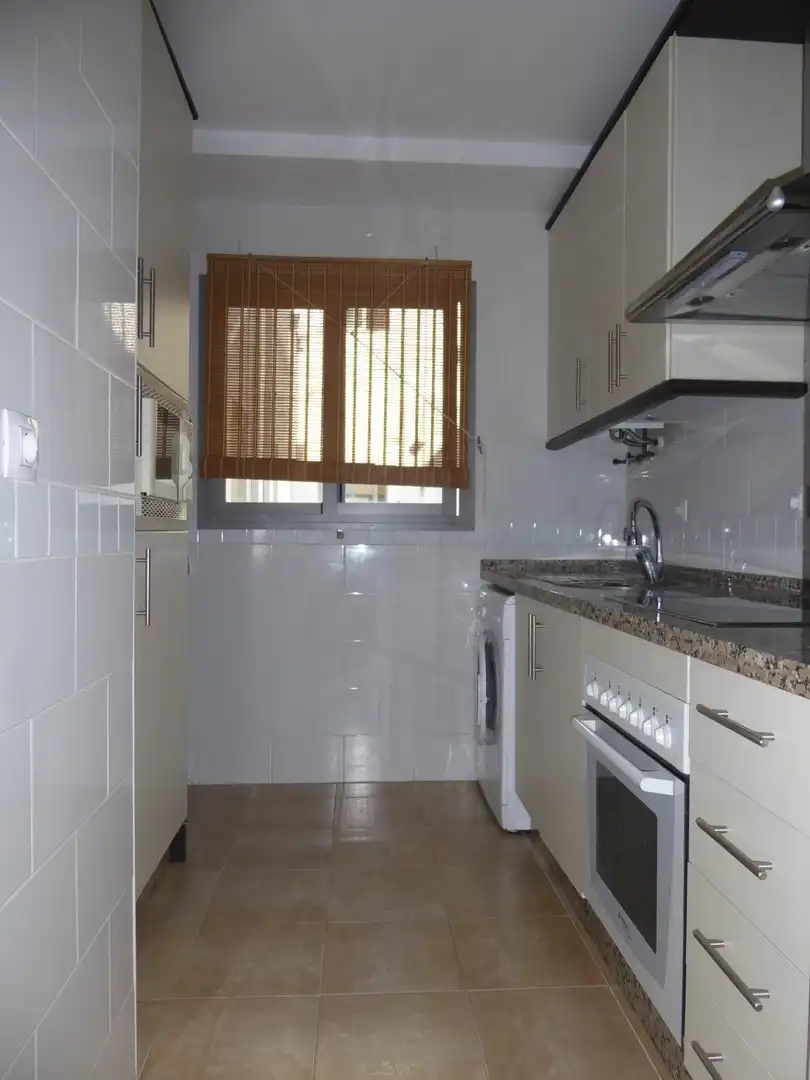 Küche von Wohnung zum Verkauf in Jerez de la Frontera mit Klimaanlage, Parkett und Möbliert