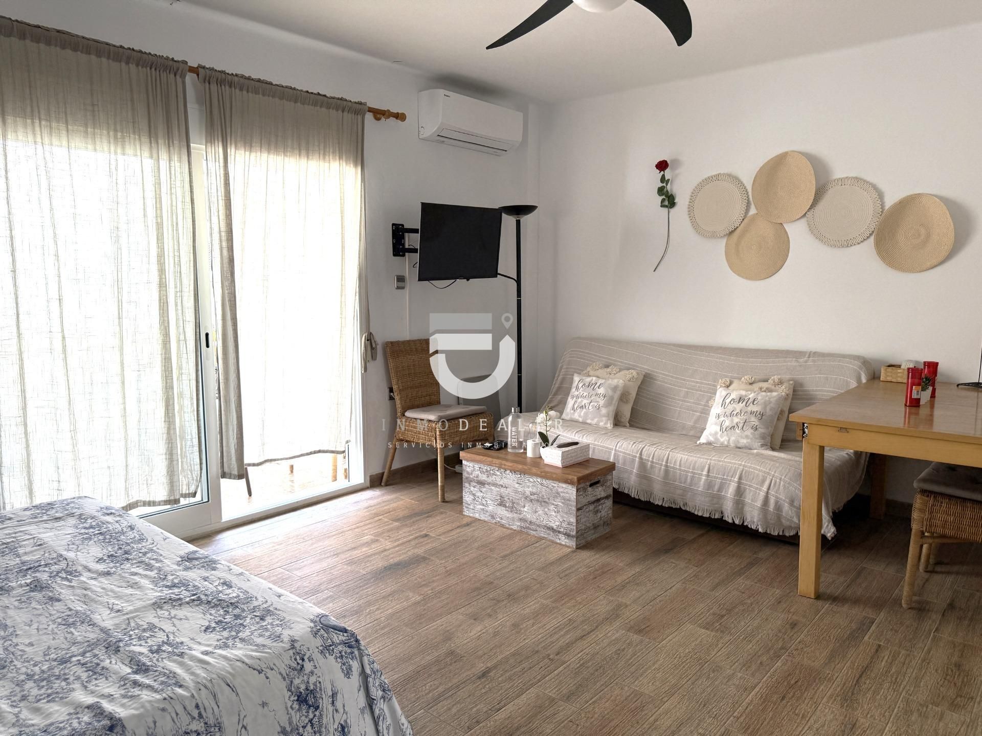 Sala de estar de Apartamento en venta en Gandia con Terraza y Balcón