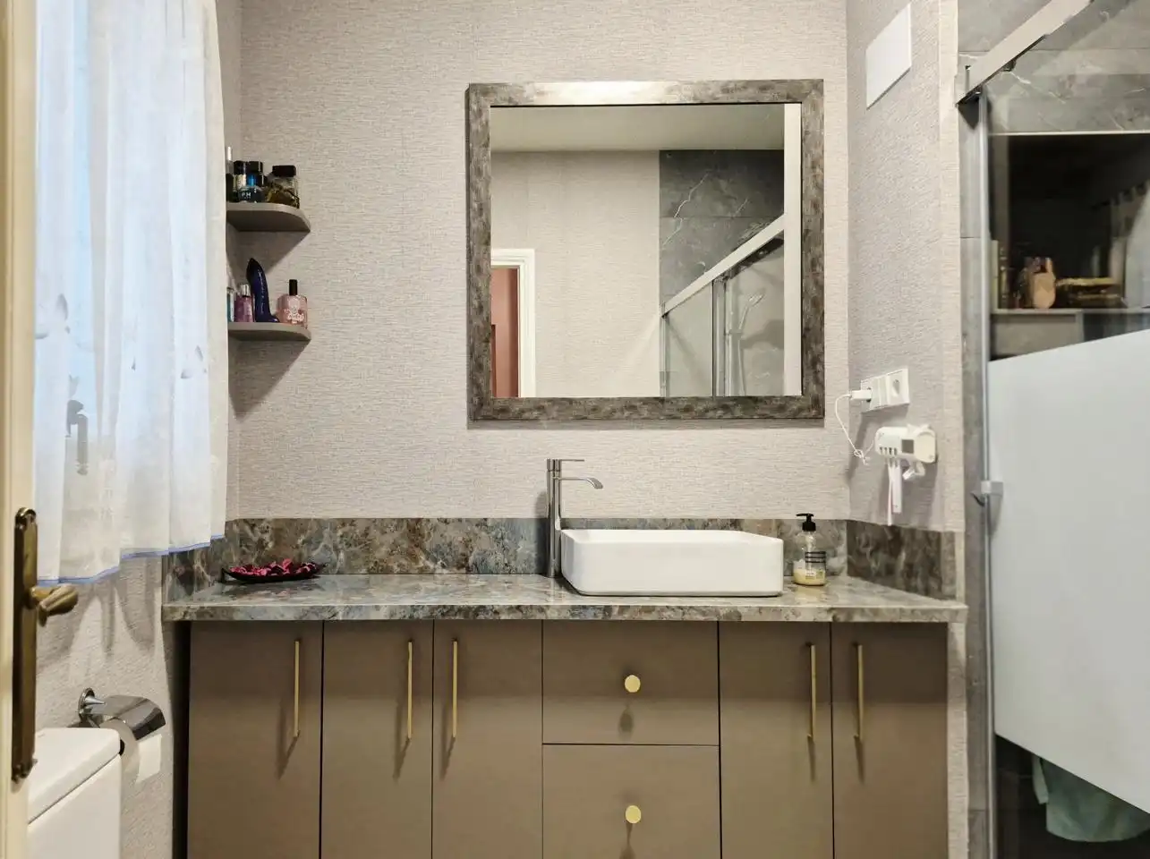 Bathroom of Flat for sale in Centre