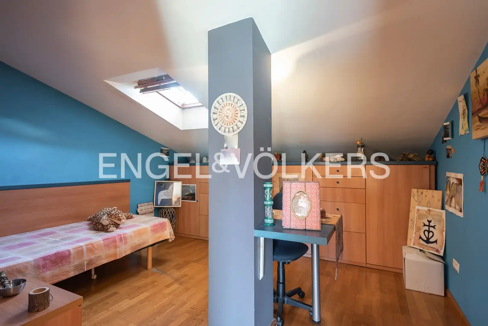 Habitación de Ático en venta en Sant Joan Despí con Aire acondicionado, Calefacción y Parquet