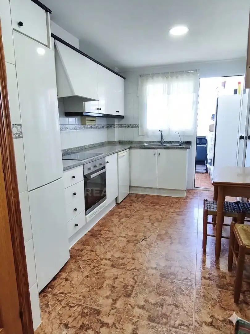 Cuina de Pis en venda en Oliva amb Aire condicionat i Calefacció