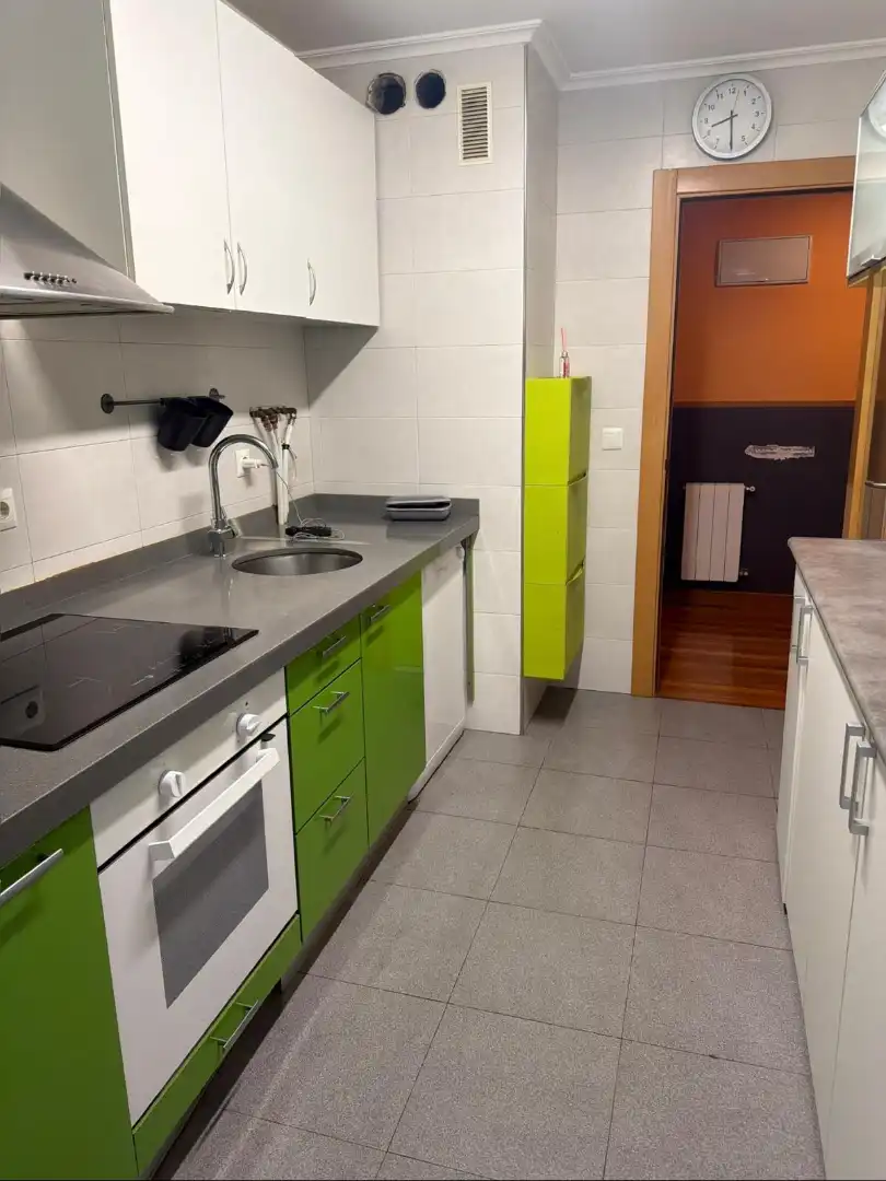 Cocina de Piso en venta en Medio Cudeyo con Calefacción, Parquet y Balcón