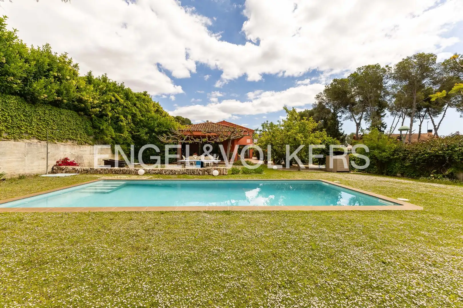 Vista exterior de Casa o xalet en venda en Tarragona amb Calefacció, Jardí privat i Terrassa